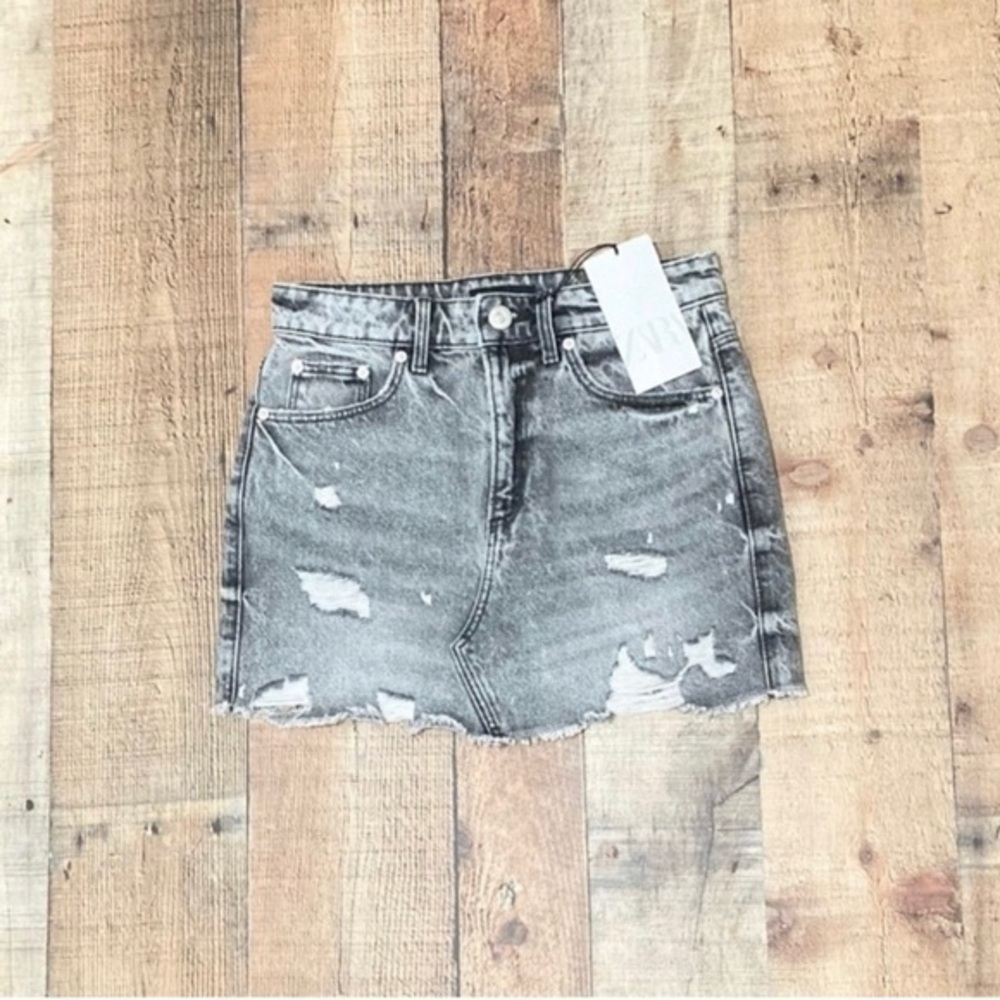 Zara Womens Grey Acid Wash Distressed Denim Mini Skirt Size XS 24 Raw Hem